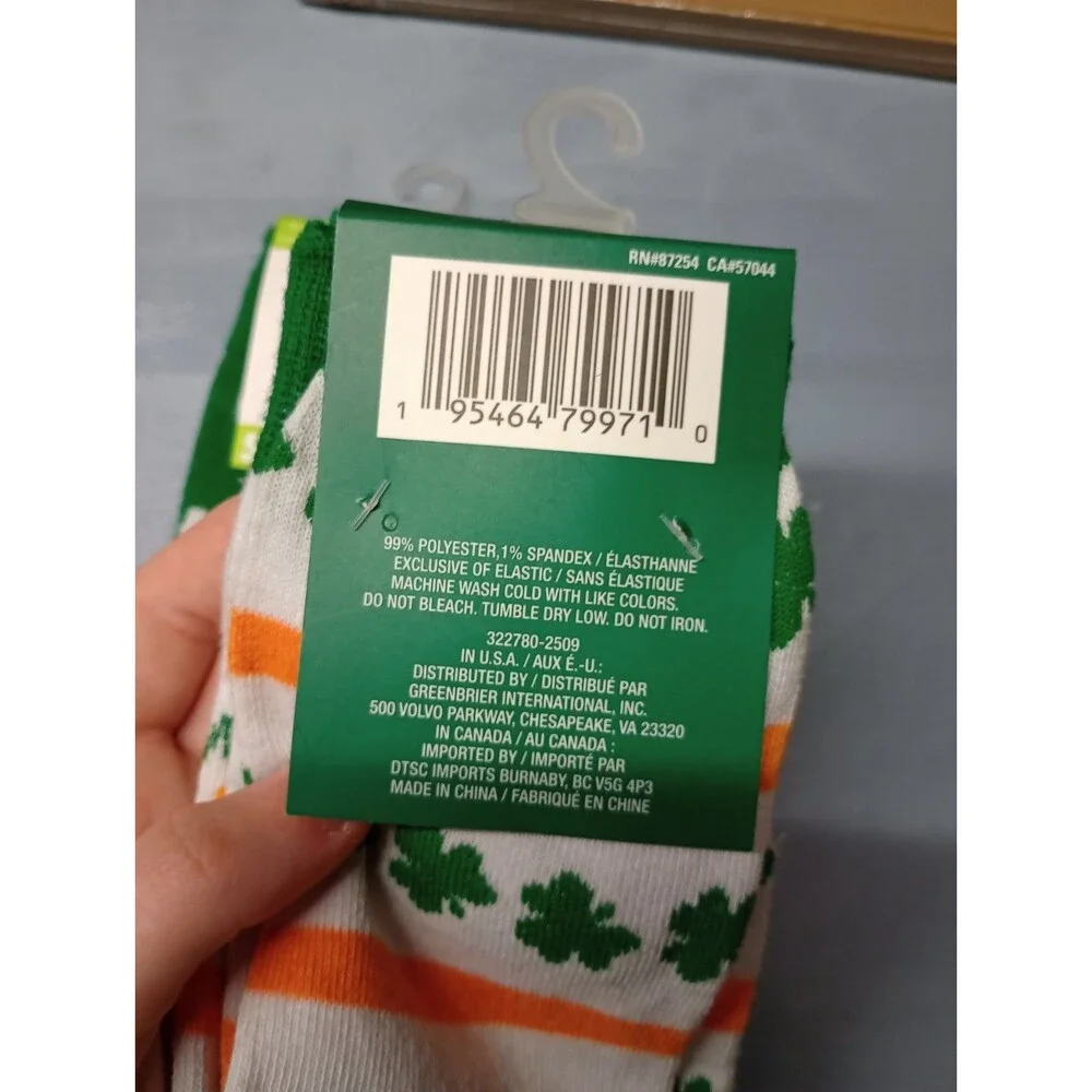 Pacific leg wear this product